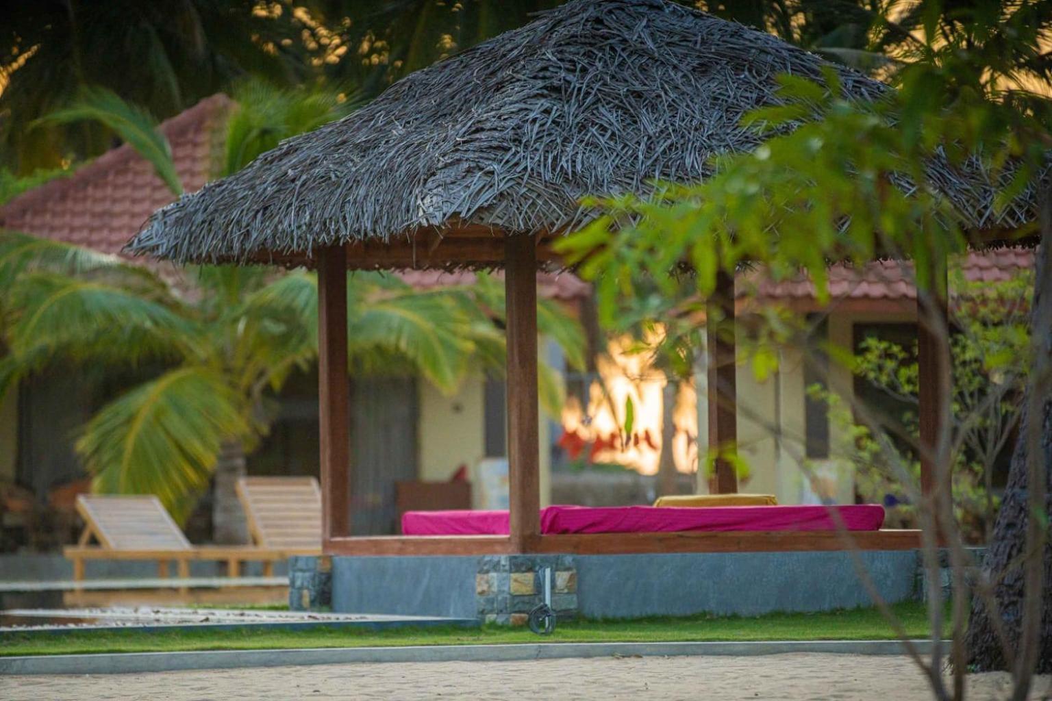 Blue Waves Kite Surfing Beach Resort 卡尔皮蒂耶 外观 照片