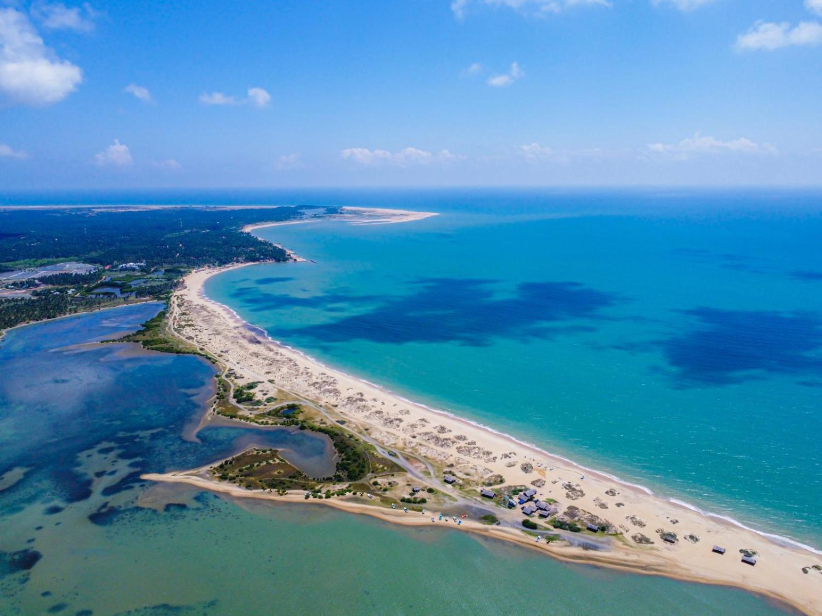 Blue Waves Kite Surfing Beach Resort 卡尔皮蒂耶 外观 照片