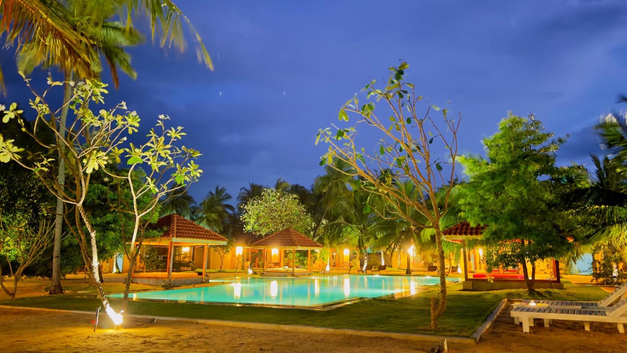 Blue Waves Kite Surfing Beach Resort 卡尔皮蒂耶 外观 照片